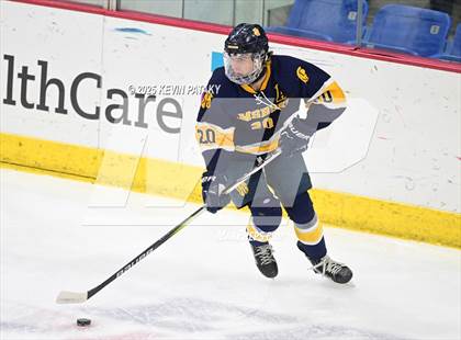 Thumbnail 2 in Simsbury vs. Darien (CIAC DI Semifinal) photogallery.