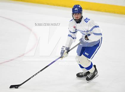 Thumbnail 3 in Simsbury vs. Darien (CIAC DI Semifinal) photogallery.