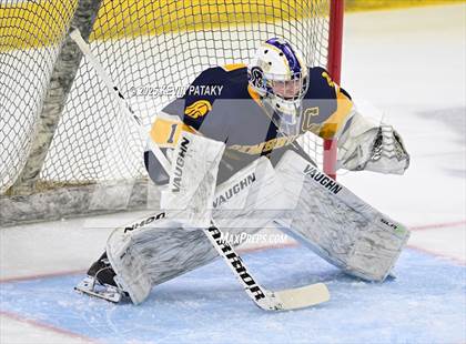 Thumbnail 1 in Simsbury vs. Darien (CIAC DI Semifinal) photogallery.