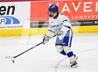 Thumbnail 1 in Simsbury vs. Darien (CIAC DI Semifinal) photogallery.