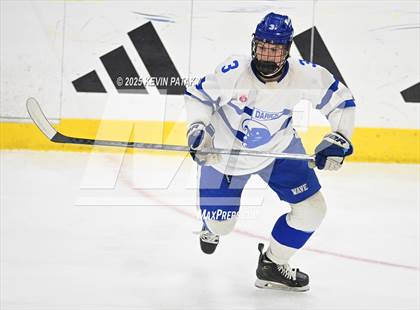 Thumbnail 3 in Simsbury vs. Darien (CIAC DI Semifinal) photogallery.
