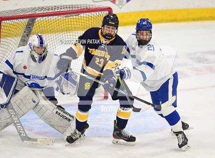 Thumbnail 1 in Simsbury vs. Darien (CIAC DI Semifinal) photogallery.