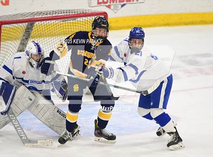 Thumbnail 3 in Simsbury vs. Darien (CIAC DI Semifinal) photogallery.