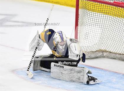 Thumbnail 2 in Simsbury vs. Darien (CIAC DI Semifinal) photogallery.