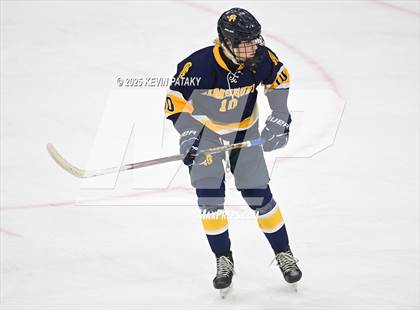 Thumbnail 3 in Simsbury vs. Darien (CIAC DI Semifinal) photogallery.