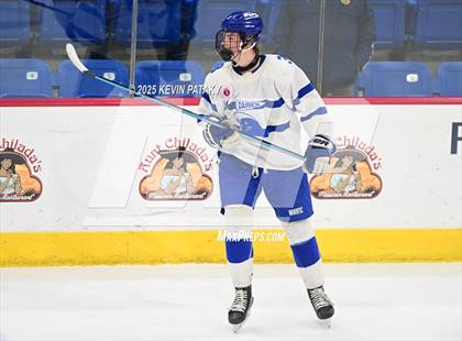 Thumbnail 1 in Simsbury vs. Darien (CIAC DI Semifinal) photogallery.