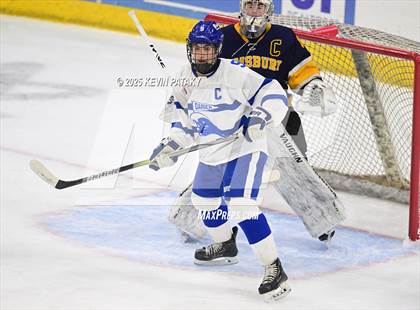 Thumbnail 3 in Simsbury vs. Darien (CIAC DI Semifinal) photogallery.