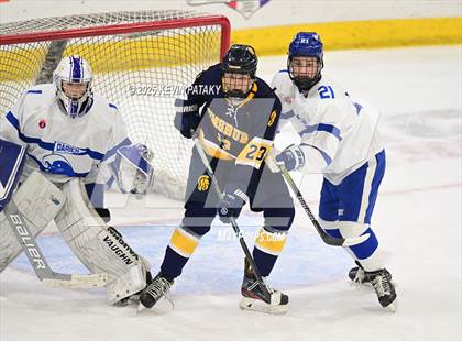 Thumbnail 3 in Simsbury vs. Darien (CIAC DI Semifinal) photogallery.