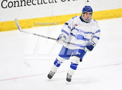 Thumbnail 2 in Simsbury vs. Darien (CIAC DI Semifinal) photogallery.