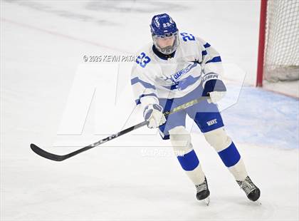 Thumbnail 1 in Simsbury vs. Darien (CIAC DI Semifinal) photogallery.