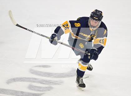 Thumbnail 1 in Simsbury vs. Darien (CIAC DI Semifinal) photogallery.
