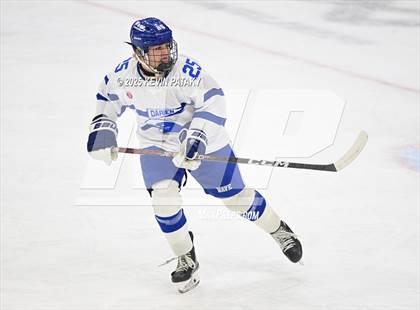 Thumbnail 1 in Simsbury vs. Darien (CIAC DI Semifinal) photogallery.