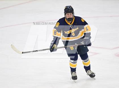 Thumbnail 3 in Simsbury vs. Darien (CIAC DI Semifinal) photogallery.