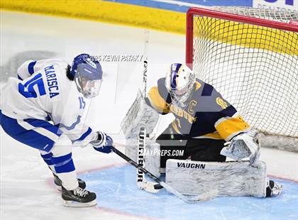 Thumbnail 3 in Simsbury vs. Darien (CIAC DI Semifinal) photogallery.
