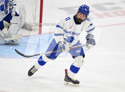 Thumbnail 2 in Simsbury vs. Darien (CIAC DI Semifinal) photogallery.