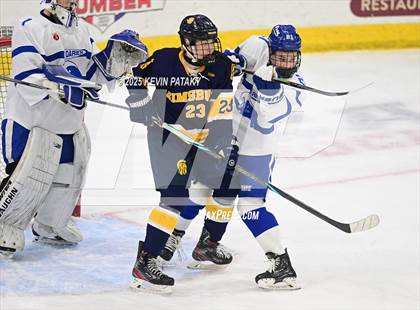 Thumbnail 1 in Simsbury vs. Darien (CIAC DI Semifinal) photogallery.