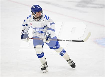 Thumbnail 3 in Simsbury vs. Darien (CIAC DI Semifinal) photogallery.