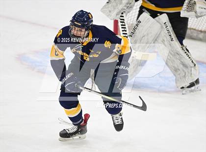 Thumbnail 2 in Simsbury vs. Darien (CIAC DI Semifinal) photogallery.