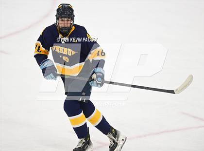 Thumbnail 1 in Simsbury vs. Darien (CIAC DI Semifinal) photogallery.