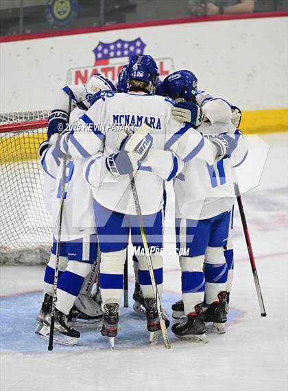 Thumbnail 1 in Simsbury vs. Darien (CIAC DI Semifinal) photogallery.