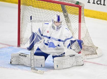 Thumbnail 3 in Simsbury vs. Darien (CIAC DI Semifinal) photogallery.