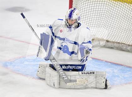 Thumbnail 1 in Simsbury vs. Darien (CIAC DI Semifinal) photogallery.