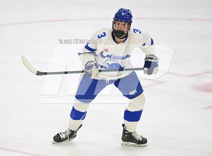 Thumbnail 3 in Simsbury vs. Darien (CIAC DI Semifinal) photogallery.