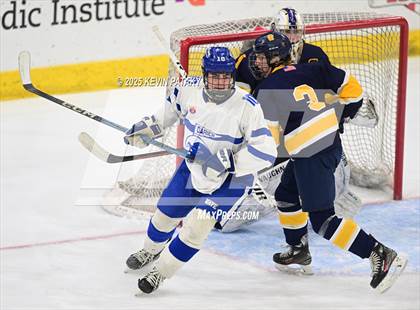 Thumbnail 1 in Simsbury vs. Darien (CIAC DI Semifinal) photogallery.