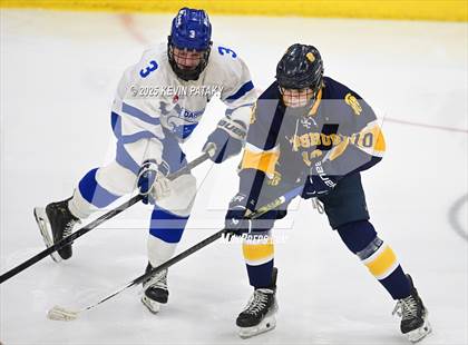 Thumbnail 3 in Simsbury vs. Darien (CIAC DI Semifinal) photogallery.