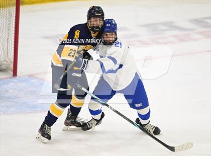 Thumbnail 1 in Simsbury vs. Darien (CIAC DI Semifinal) photogallery.