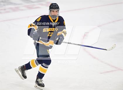 Thumbnail 1 in Simsbury vs. Darien (CIAC DI Semifinal) photogallery.