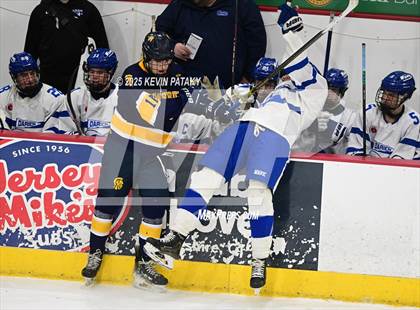 Thumbnail 2 in Simsbury vs. Darien (CIAC DI Semifinal) photogallery.