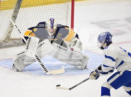 Thumbnail 1 in Simsbury vs. Darien (CIAC DI Semifinal) photogallery.