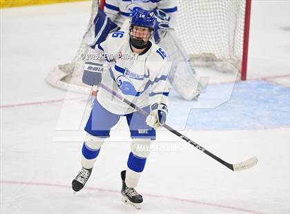 Thumbnail 2 in Simsbury vs. Darien (CIAC DI Semifinal) photogallery.