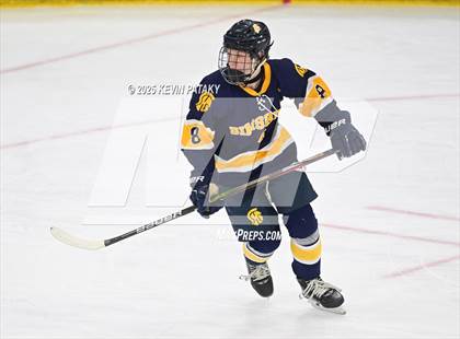 Thumbnail 1 in Simsbury vs. Darien (CIAC DI Semifinal) photogallery.