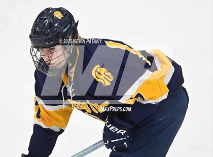 Thumbnail 2 in Simsbury vs. Darien (CIAC DI Semifinal) photogallery.