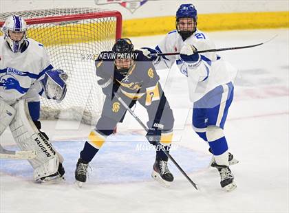 Thumbnail 2 in Simsbury vs. Darien (CIAC DI Semifinal) photogallery.