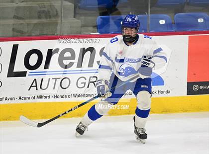 Thumbnail 3 in Simsbury vs. Darien (CIAC DI Semifinal) photogallery.