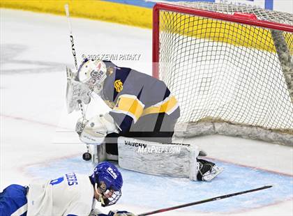 Thumbnail 2 in Simsbury vs. Darien (CIAC DI Semifinal) photogallery.