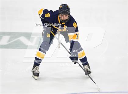 Thumbnail 3 in Simsbury vs. Darien (CIAC DI Semifinal) photogallery.