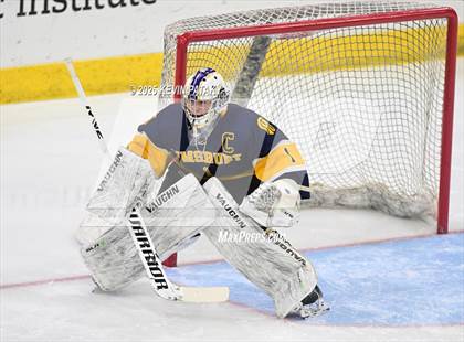 Thumbnail 2 in Simsbury vs. Darien (CIAC DI Semifinal) photogallery.
