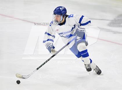 Thumbnail 3 in Simsbury vs. Darien (CIAC DI Semifinal) photogallery.
