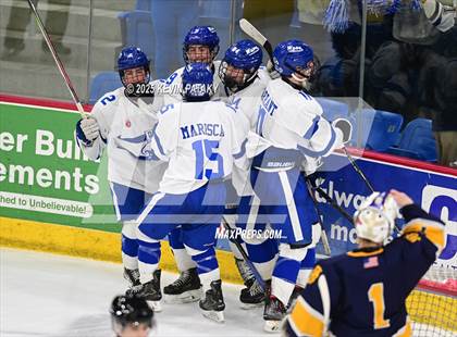 Thumbnail 3 in Simsbury vs. Darien (CIAC DI Semifinal) photogallery.