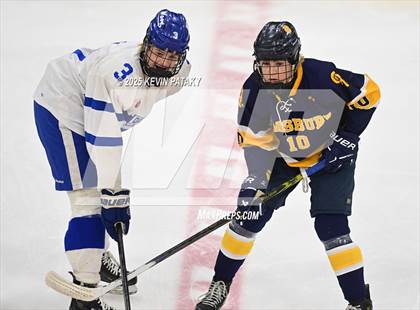 Thumbnail 2 in Simsbury vs. Darien (CIAC DI Semifinal) photogallery.