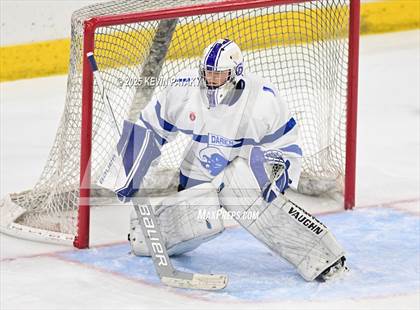 Thumbnail 2 in Simsbury vs. Darien (CIAC DI Semifinal) photogallery.