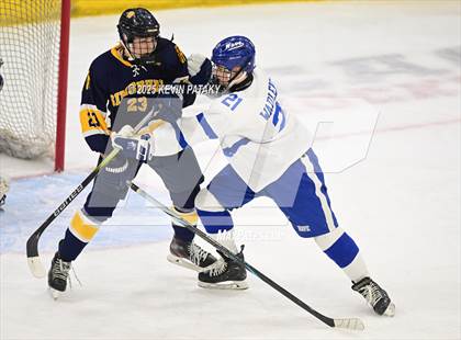 Thumbnail 2 in Simsbury vs. Darien (CIAC DI Semifinal) photogallery.