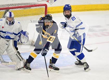 Thumbnail 3 in Simsbury vs. Darien (CIAC DI Semifinal) photogallery.
