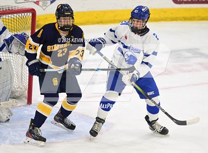 Thumbnail 2 in Simsbury vs. Darien (CIAC DI Semifinal) photogallery.