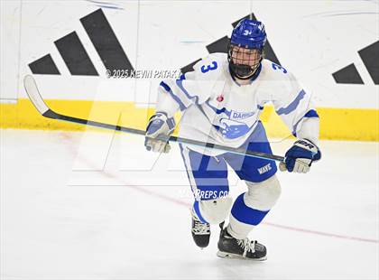 Thumbnail 1 in Simsbury vs. Darien (CIAC DI Semifinal) photogallery.