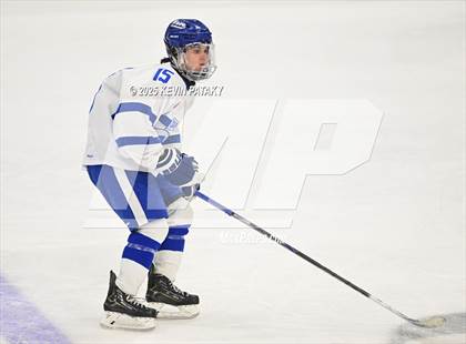 Thumbnail 2 in Simsbury vs. Darien (CIAC DI Semifinal) photogallery.
